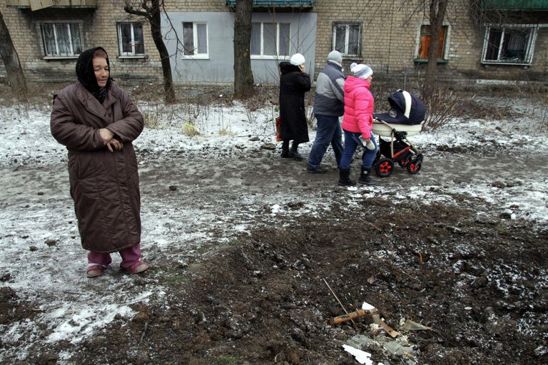 Последствия обстрела Донецка Последствия обстрела Донецка