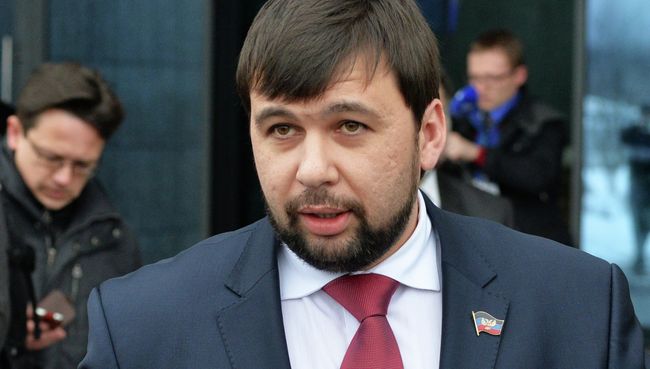 Представитель Донецкой народной республики Денис Пушилин в аэропорту Минска Представитель Донецкой народной республики Денис Пушилин в аэропорту Минска