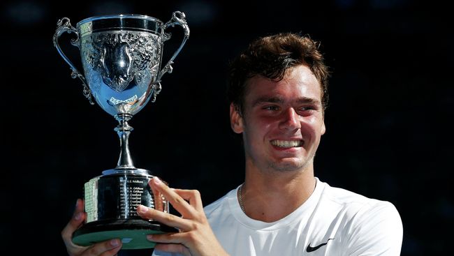 Россиянин Роман Сафиуллин выиграл Australian Open среди юниоров Россиянин Роман Сафиуллин выиграл Australian Open среди юниоров