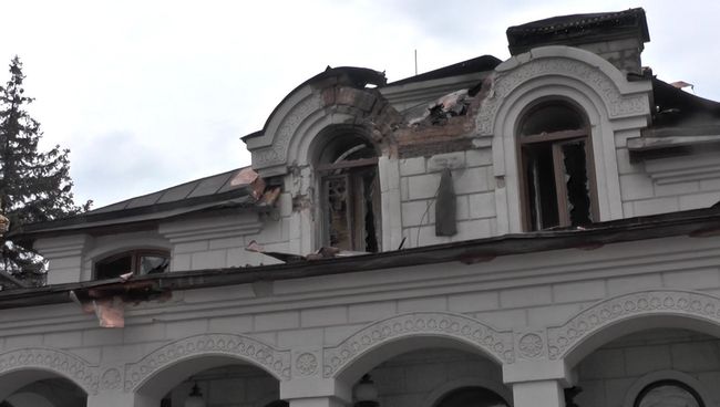 Последствия артобстрела Горловки: поврежденный собор и выбитые окна Последствия артобстрела Горловки: поврежденный собор и выбитые окна
