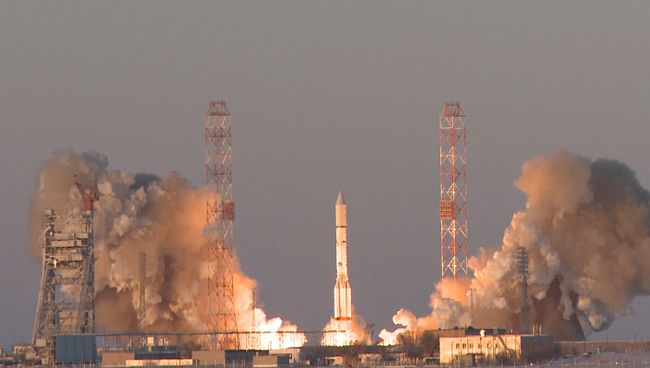 Ракета-носитель Протон-М с космическим аппаратом Инмарсат-5Ф2