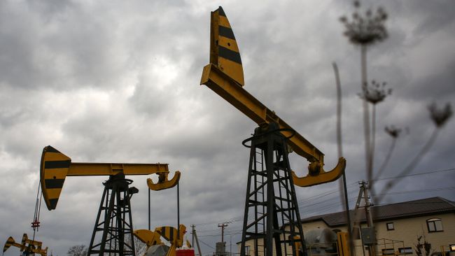Нефтяные насосы. Архивное фото