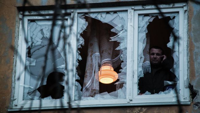 Последствия обстрелов Донецка. Архивное фото