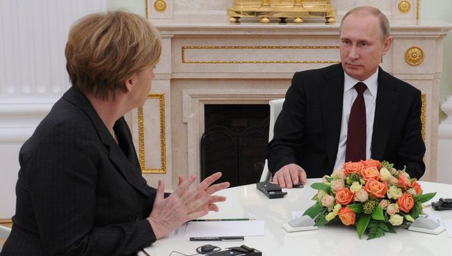 Президент России В.Путин провел рабочую встречу с канцлером ФРГ А.Меркель и президентом Франции Ф.Олландом Президент России В.Путин провел рабочую встречу с канцлером ФРГ А.Меркель и президентом Франции Ф.Олландом