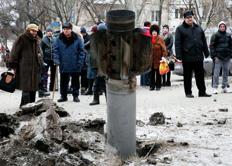 Остатки снаряда, упавшего на Краматорск. 10 февраля 2015 Остатки снаряда, упавшего на Краматорск. 10 февраля 2015