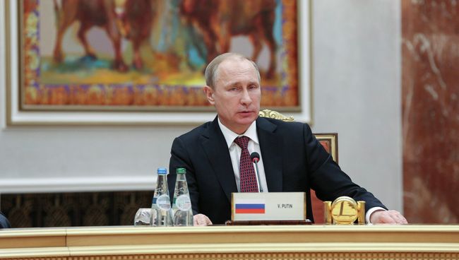 Президент России Владимир Путин во Дворце независимости в Минске Президент России Владимир Путин во Дворце независимости в Минске