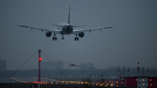 Самолет Airbus A320. Архивное фото Самолет Airbus A320. Архивное фото