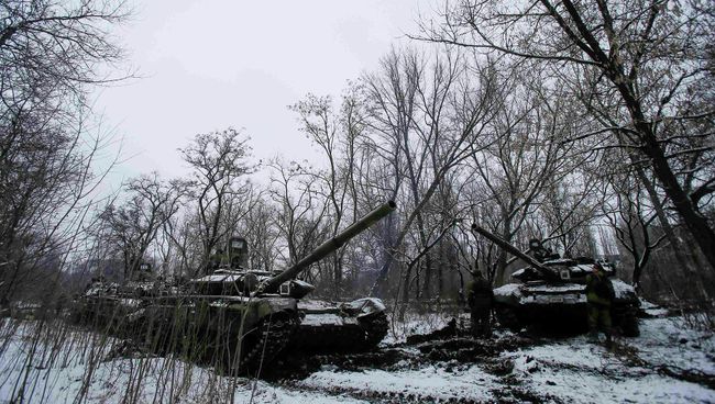 Танки ополчения ДНР в Донбассе, архивное фото Танки ополчения ДНР в Донбассе, архивное фото