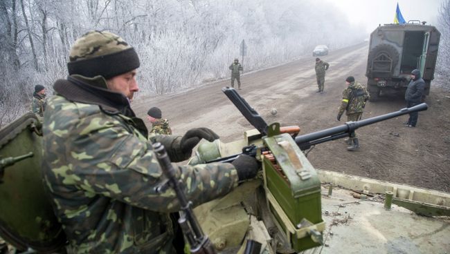 Колонна украинских военнослужащих, архивное фото