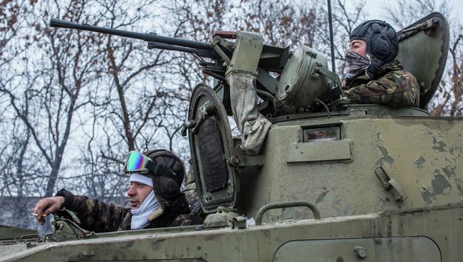 Украинские военнослужащие рядом с Дебальцево. Архивное фото