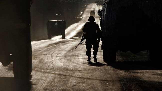 Солдат украинской армии. Архивное фото Солдат украинской армии. Архивное фото