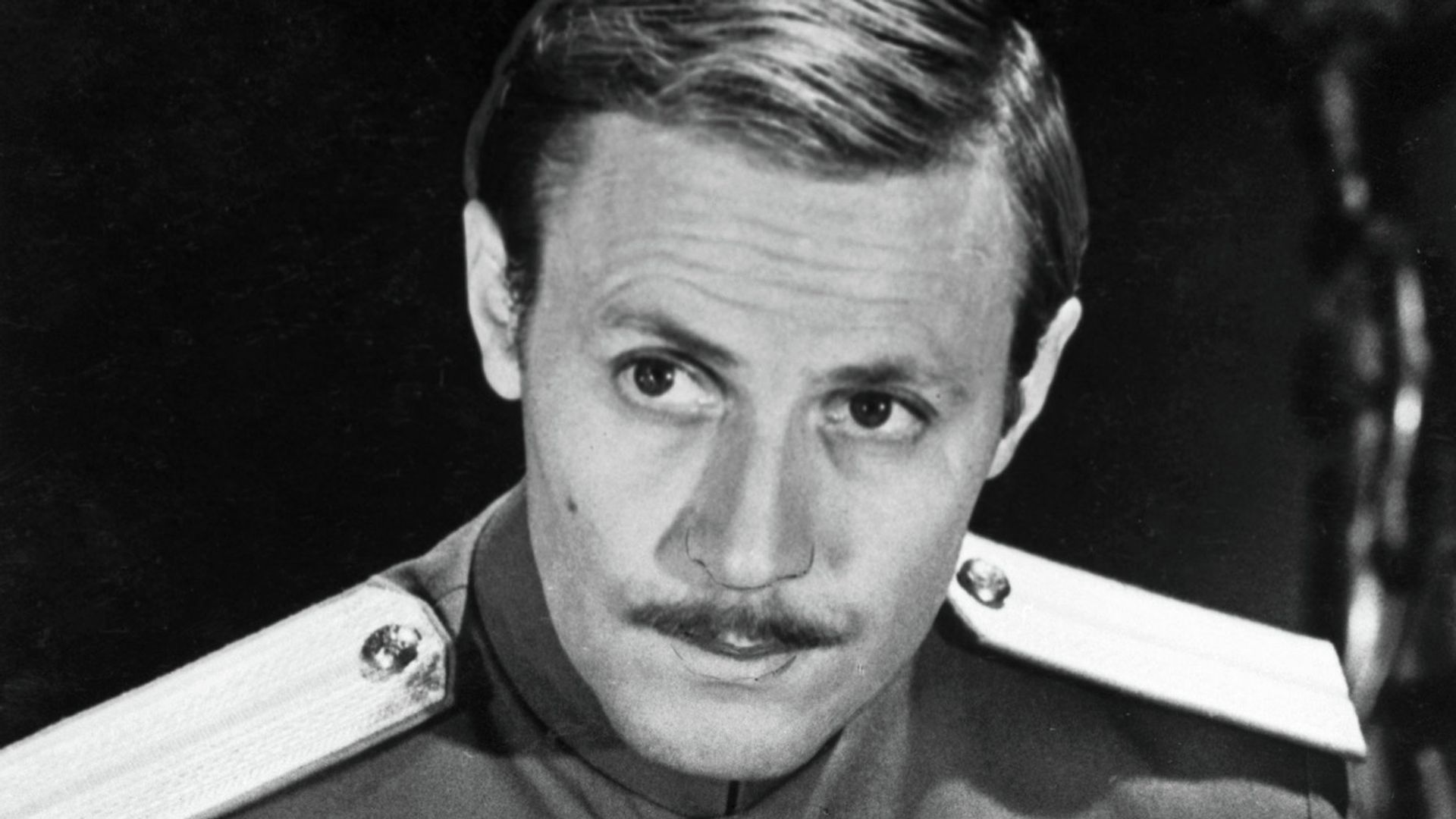 Народный артист РСФСР Юрий Мефодьевич Соломин в сцене из фильма Адъютант его превосходительства Народный артист РСФСР Юрий Мефодьевич Соломин в сцене из фильма Адъютант его превосходительства - РИА Новости, 1920, 11.01.2024