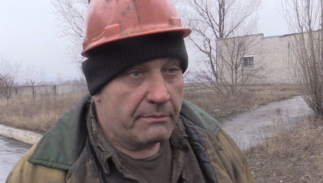 Мы их должны достать – горняк о спасательной операции на шахте имени Засядько Мы их должны достать – горняк о спасательной операции на шахте имени Засядько