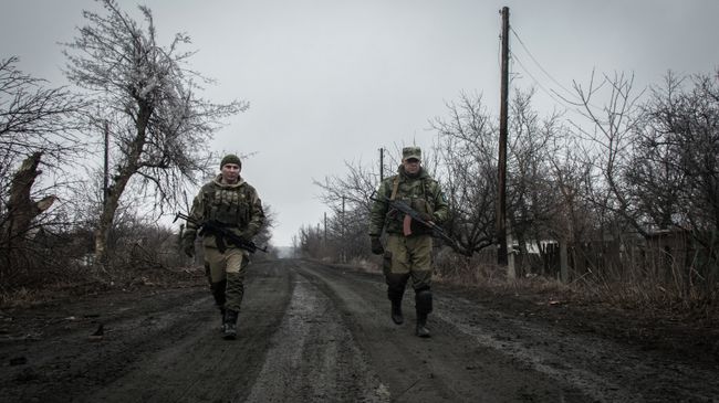 Ополченцы Луганской народной республики. Архивное фото Ополченцы Луганской народной республики. Архивное фото