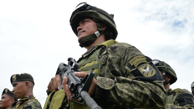 Филиппинские военнослужащие. Архивное фото Филиппинские военнослужащие. Архивное фото