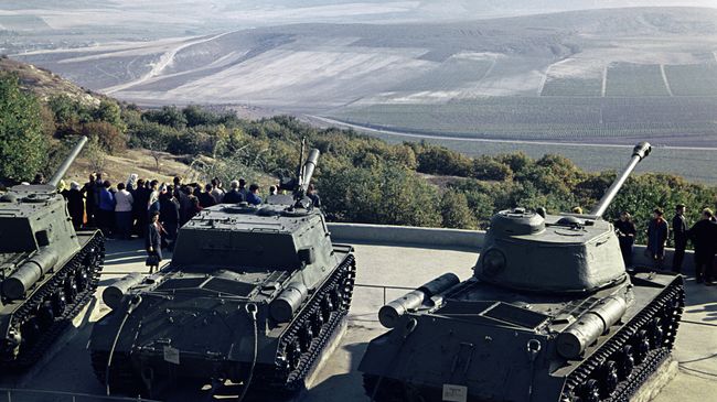Малахов Курган в Севастополе. Архивное фото Малахов Курган в Севастополе. Архивное фото