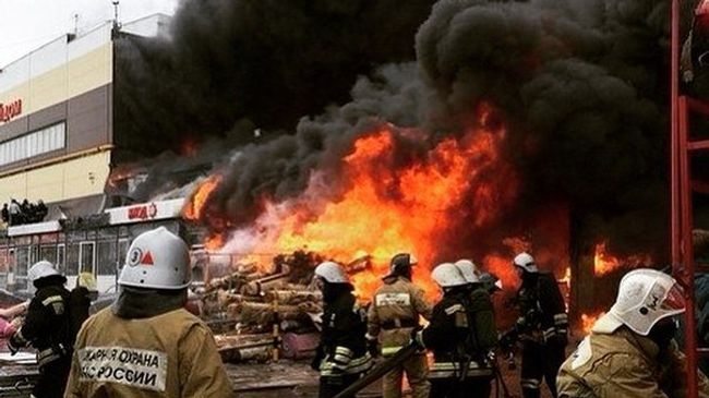 Пожарно-спасательные подразделения МЧС России ликвидируют последствия пожара в Кировском районе Казани Пожарно-спасательные подразделения МЧС России ликвидируют последствия пожара в Кировском районе Казани