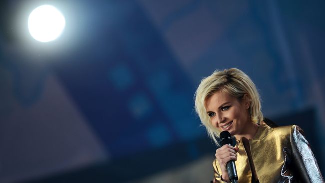 Певица Полина Гагарина на праздничном концерте Россия, вперед! Певица Полина Гагарина на праздничном концерте Россия, вперед!