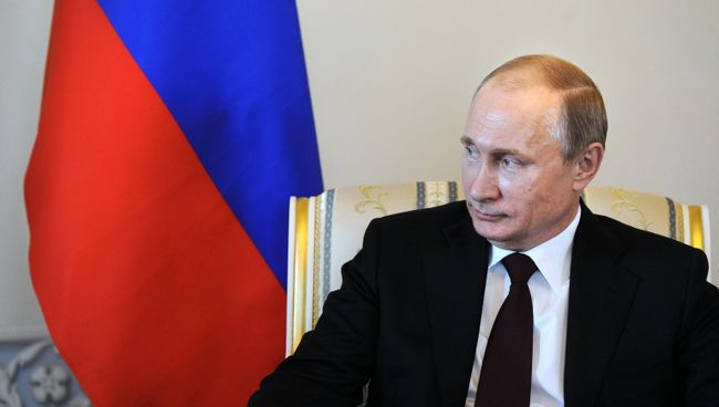 Президент РФ В.Путин встретился с главой Киргизии А.Атамбаевым в Стрельне