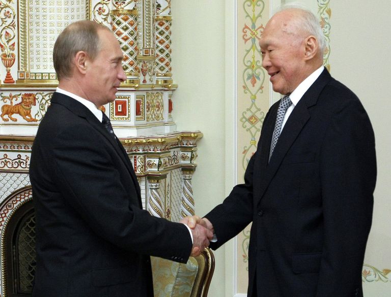 Встреча премьер-министра РФ Владимира Путина с Ли Куан Ю Встреча премьер-министра РФ Владимира Путина с Ли Куан Ю