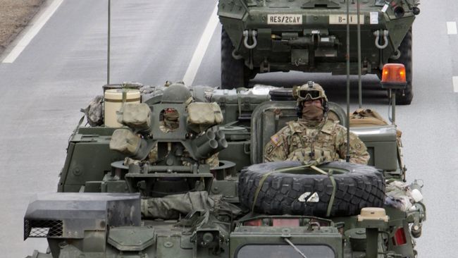 Показательный марш военнослужащих армии США Dragoon Ride в Латвии Показательный марш военнослужащих армии США Dragoon Ride в Латвии