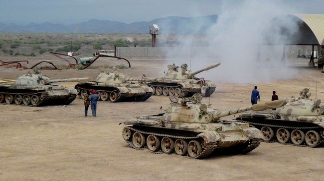 Военная техника сторонников президента Йемена Абд Раббу Мансура Хади. Архивное фото