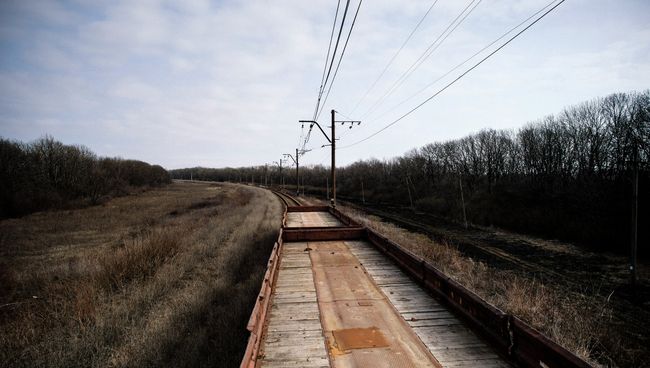 Железнодорожное сообщение между Ясиноватой и Луганском. Архивное фото Железнодорожное сообщение между Ясиноватой и Луганском. Архивное фото