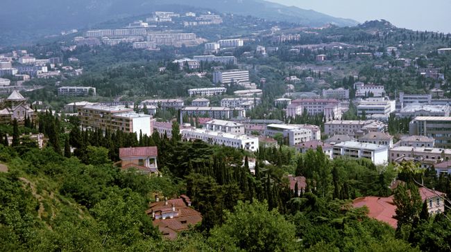 Курорты Большой Ялты. Архивное фото Курорты Большой Ялты. Архивное фото
