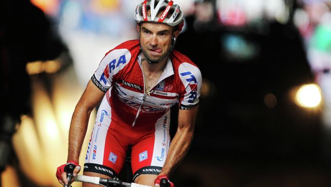 Испанец Анхель Висиозо Аркос на трассе девятнадцатого этапа веломногодневки Джиро д'Италия 2012. Архивное фото