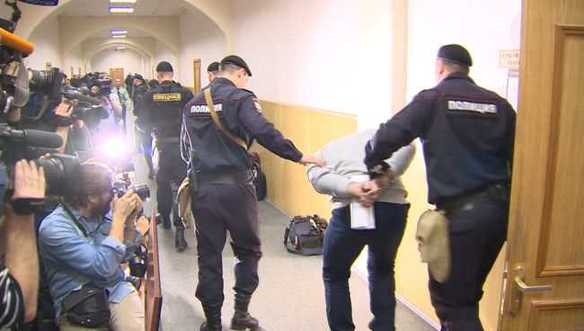 Убийство Немцова: суд повторно арестовал троих подозреваемых Убийство Немцова: суд повторно арестовал троих подозреваемых