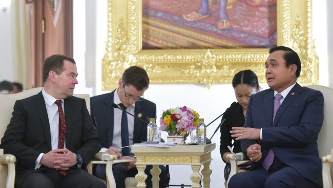 Официальный визит премьер-министра Д.Медведева в Таиланд Официальный визит премьер-министра Д.Медведева в Таиланд