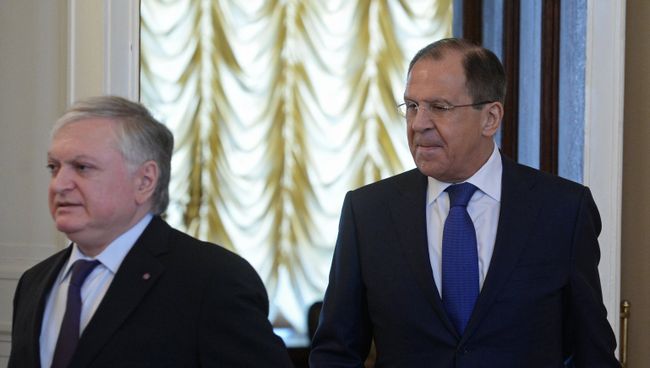 Встреча глав МИД РФ и Армении С.Лаврова с Э.Налбандяном. Архивное фото