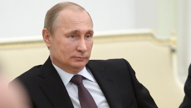 Президент России Владимир Путин во время встречи с премьер-министром Греции Алексисом Ципрасом в Кремле Президент России Владимир Путин во время встречи с премьер-министром Греции Алексисом Ципрасом в Кремле