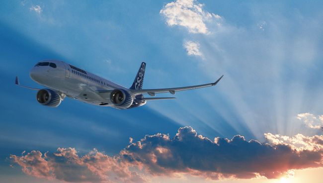 Самолет Bombardier CSeries 300. Архивное фото