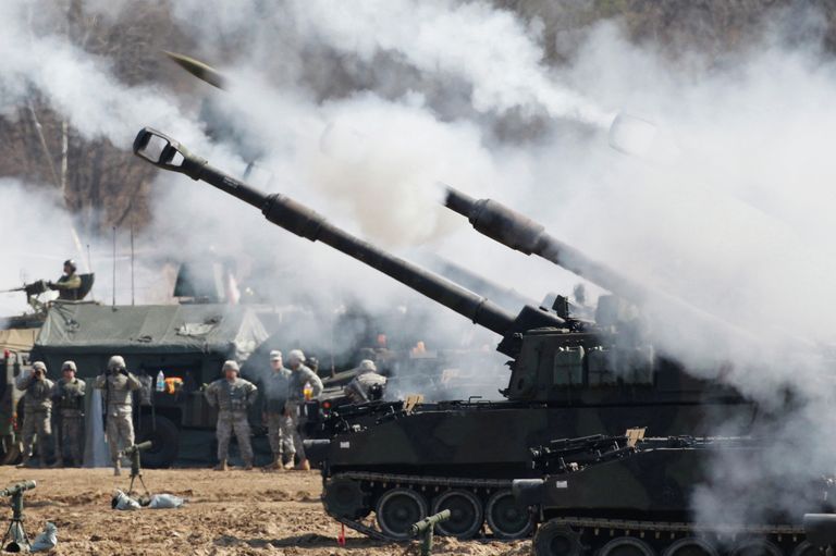 Самоходные 155-миллиметровые гаубицы Вооруженных сил США Paladin M109A6 Самоходные 155-миллиметровые гаубицы Вооруженных сил США Paladin M109A6