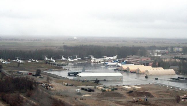 Авиабаза Военно-воздушных сил (ВВС) США «Манас». Архивное фото Авиабаза Военно-воздушных сил (ВВС) США «Манас». Архивное фото