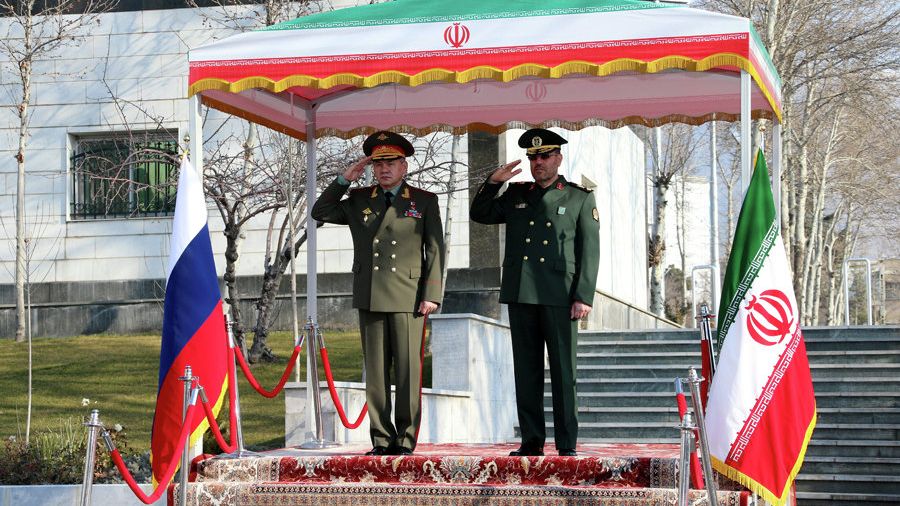 Министр обороны РФ Сергей Шойгу и министр обороны Ирана бригадный генерал Хосейн Дехган Министр обороны РФ Сергей Шойгу и министр обороны Ирана бригадный генерал Хосейн Дехган - РИА Новости, 1920, 30.08.2022