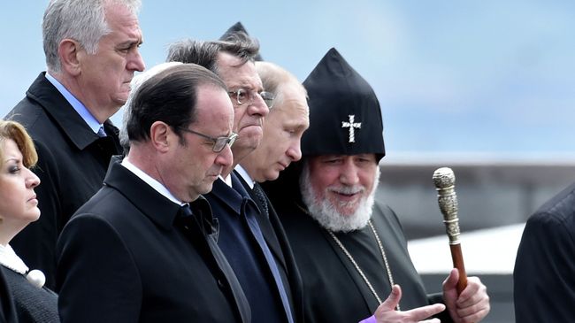 Церемония поминовения жертв геноцида армян в Ереване Церемония поминовения жертв геноцида армян в Ереване