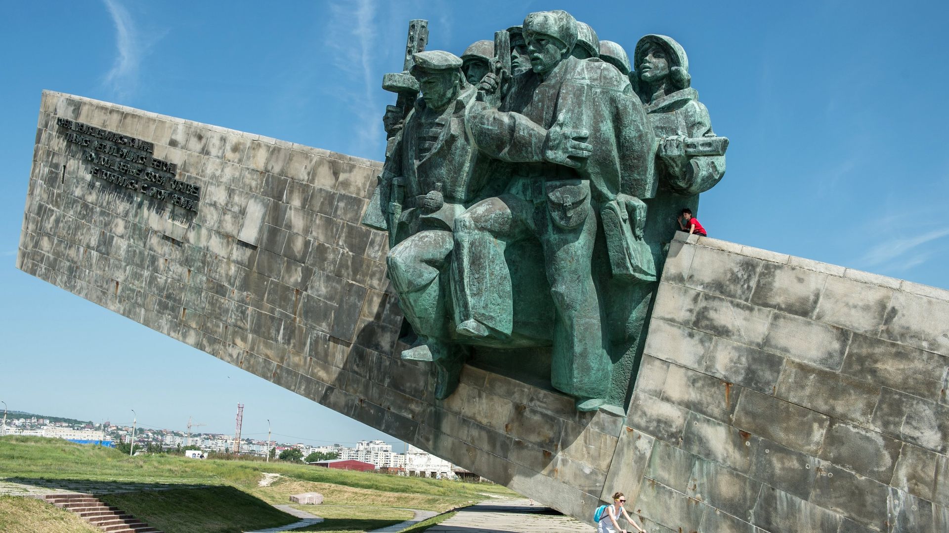 Мемориальный комплекс Малая земля в Новороссийске. Архивное фото Мемориальный комплекс Малая земля в Новороссийске. Архивное фото - РИА Новости, 1920, 26.04.2021