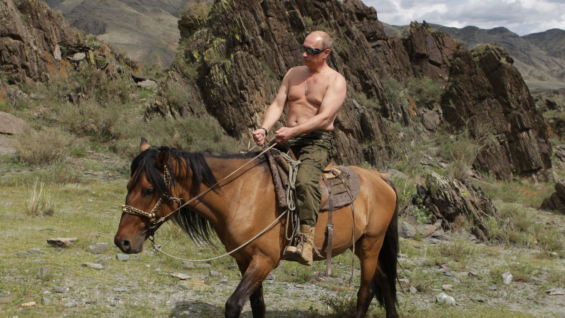 Премьер-министр РФ Владимир Путин на отдыхе в Республике Тыва - РИА Новости, 1920, 03.07.2022