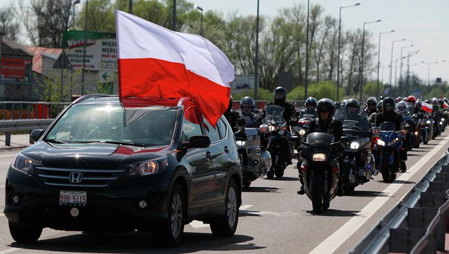 Польские байкеры принявшие эстафету у своих российских друзей из клуба Ночные волки Польские байкеры принявшие эстафету у своих российских друзей из клуба Ночные волки
