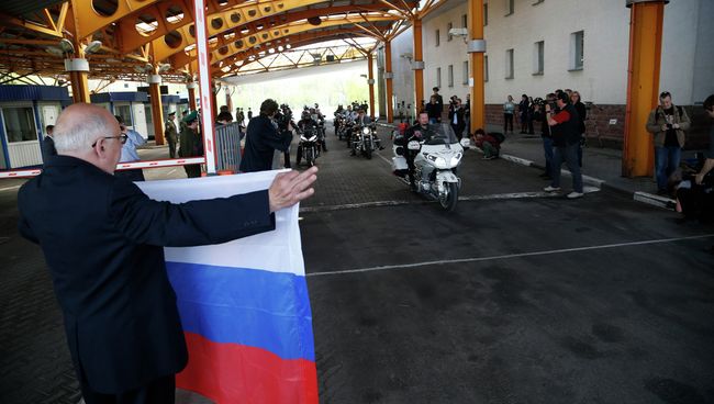 Российские байкеры из мотоклуба Ночные волки, архивное фото