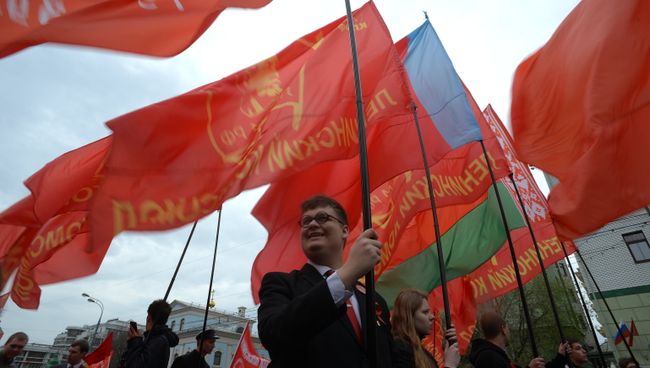 Шествие и митинг КПРФ в Москве. Архивное фото