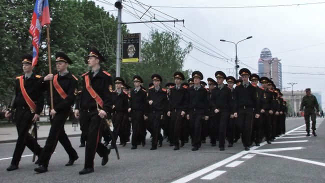 Репетиция Парада Победы в Донецке. Архивное фото Репетиция Парада Победы в Донецке. Архивное фото