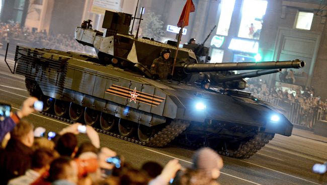Танк Т-14 на гусеничной платформе Армата во время репетиции военного парада в Москве в ознаменование 70-летия Победы в Великой Отечественной войне 1941-1945 годов. Архивное фото