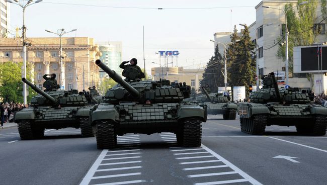 Репетиция парада Победы в Донецке. Архивное фото Репетиция парада Победы в Донецке. Архивное фото