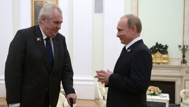 Президент России В.Путин и президент Чешской Республики М.Земан. Архивное фото Президент России В.Путин и президент Чешской Республики М.Земан. Архивное фото