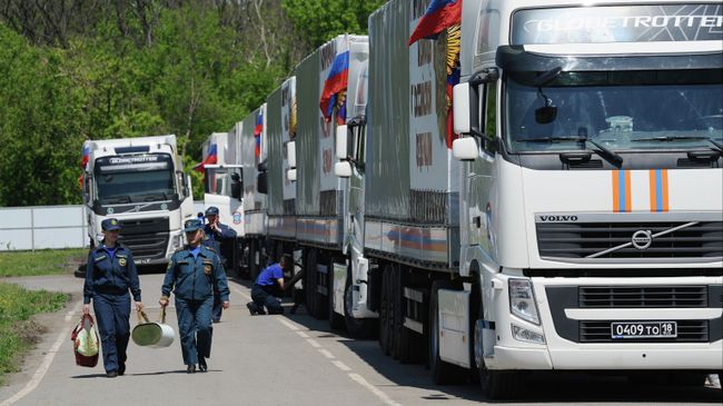 Подготовка гуманитарного конвоя в Ростовской области для юго-востока Украины. Архивное фото Подготовка гуманитарного конвоя в Ростовской области для юго-востока Украины. Архивное фото