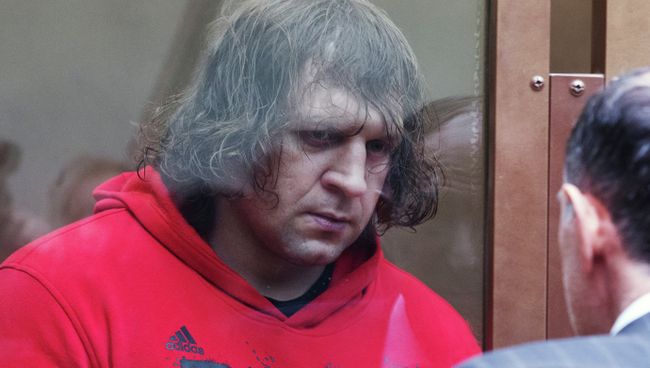 Александр Емельяненко приговорен к 4,5 годам колонии Александр Емельяненко приговорен к 4,5 годам колонии