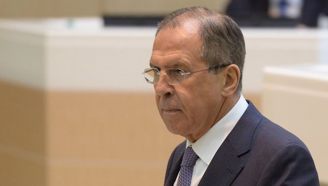 Министр иностранных дел РФ Сергей Лавров выступает на заседании Совета Федерации РФ